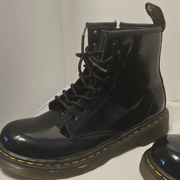 DR. Martins DOC Patent Leather Combat Glossy Black BOOTS 1460J Juniors US 3